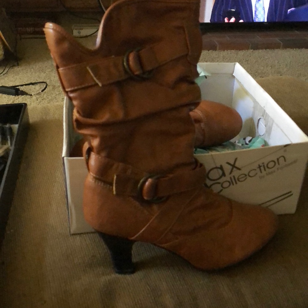 Max Collection boots